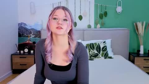 lunariafox online show from March 11, 2:34 pm