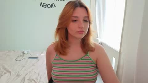 Snapshot of lunatale chatting on June 14, 12:51 pm Kate online show from June 14, 12:51 pm