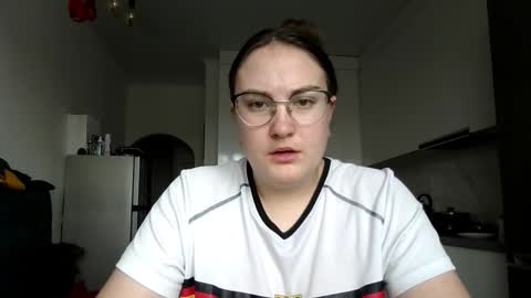 lunavelvet3 online show from December 17, 10:54 am