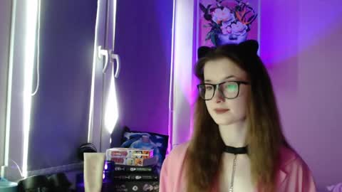 Snapshot of lunaxcherry chatting on May 20, 5:19 pm LunaXcherry online show from May 20, 5:19 pm