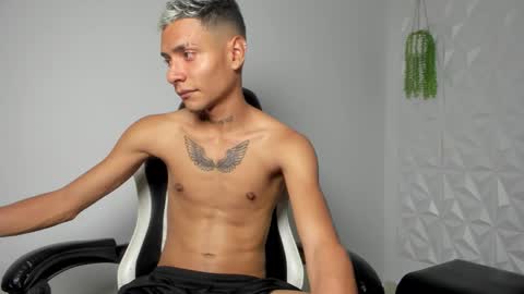 lunay_bigcock420 online show from March 8, 3:21 am