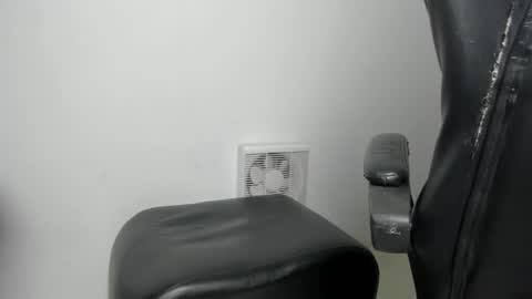 lunay_bigcock420 online show from March 15, 12:22 pm