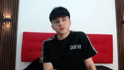 lunaydream online show from April 14, 4:46 pm