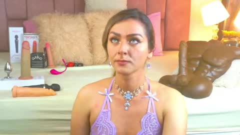 Snapshot of lunitadiva chatting on May 24, 4:23 pm lunitadiva online show from May 24, 4:23 pm