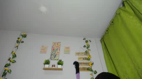 Luna Tamara online show from November 25, 4:45 am