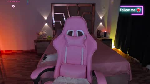 LUNA ROSE online show from February 7, 11:08 pm