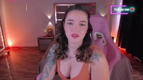 Snapshot of lunna_roosee chatting on May 14, 2:46 pm LUNA ROSE online show from May 14, 2:46 pm