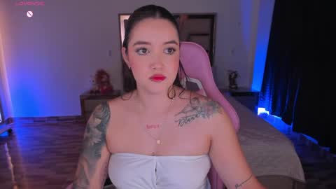 Snapshot of lunna_roosee chatting on May 27, 2:41 am LUNA ROSE online show from May 27, 2:41 am
