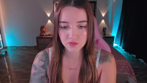 Snapshot of lunna_roosee chatting on June 13, 2:42 am LUNA ROSE online show from June 13, 2:42 am