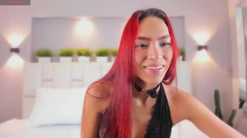 L U N N A online show from February 7, 4:16 am