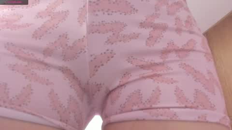 Snapshot of lunnalust chatting on May 15, 1:34 am lunnalust online show from May 15, 1:34 am