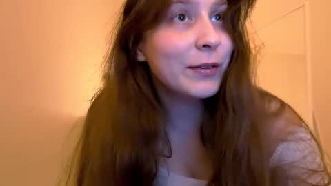 lunoria online show from January 17, 10:46 pm