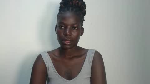 Snapshot of luo_queen chatting on May 7, 3:12 am luo_queen online show from May 7, 3:12 am