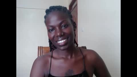 Snapshot of luo_queen chatting on May 16, 8:00 am luo_queen online show from May 16, 8:00 am