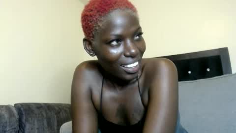 Snapshot of luo_queen chatting on June 12, 2:38 pm luo_queen online show from June 12, 2:38 pm