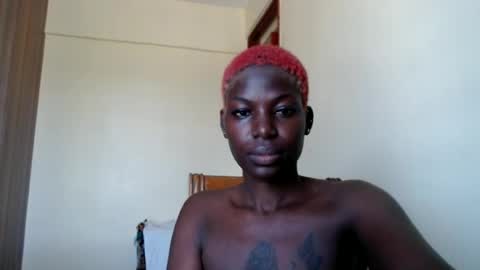 Snapshot of luo_queen chatting on June 15, 9:55 am luo_queen online show from June 15, 9:55 am