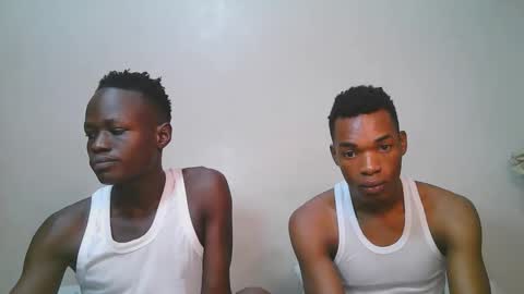 luoislove online show from February 22, 8:02 am