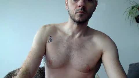 Snapshot of lupine_666 chatting on October 16, 8:15 am Lupine online show from October 16, 8:15 am