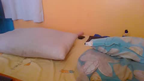 Snapshot of luscious_cuvy chatting on November 18, 7:13 am luscious online show from November 18, 7:13 am