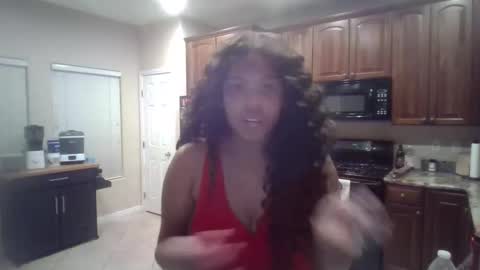 Snapshot of lusciouskoko chatting on November 15, 7:05 am Luscious Koko online show from November 15, 7:05 am