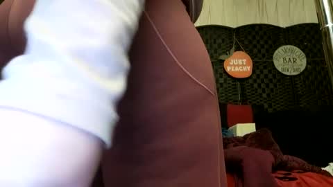 .Clarissa. Follow me on Instagram   miss buns  online show from February 26, 8:59 am