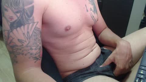 Snapshot of lushboy90 chatting on January 11, 9:26 am lushboy90 online show from January 11, 9:26 am