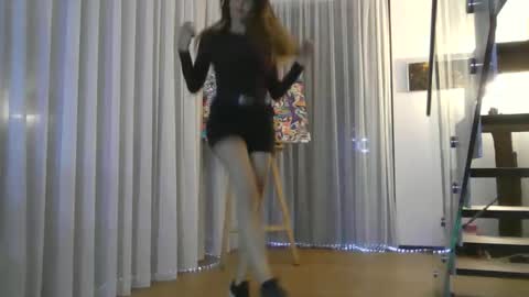 Snapshot of lusisart chatting on May 28, 9:45 pm Lusisart online show from May 28, 9:45 pm