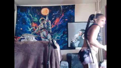 Snapshot of lust_j chatting on October 23, 9:02 pm LUST online show from October 23, 9:02 pm