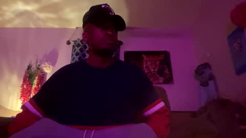 Snapshot of lust_j chatting on November 25, 7:19 am LUST online show from November 25, 7:19 am