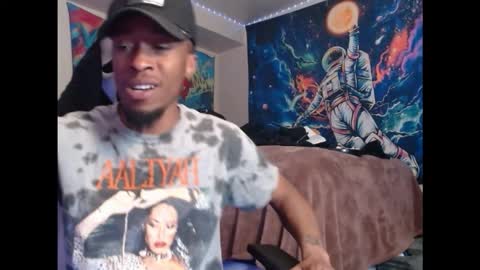 Snapshot of lust_j chatting on February 17, 4:31 am LUST online show from February 17, 4:31 am