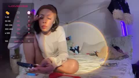 LOLA online show from March 11, 7:36 am