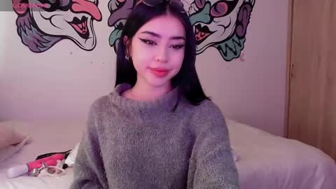Snapshot of lustful_aprilx chatting on January 18, 10:49 pm Valerie  April   online show from January 18, 10:49 pm