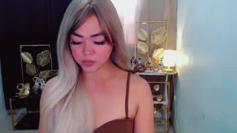 Trina online show from April 29, 2:04 am