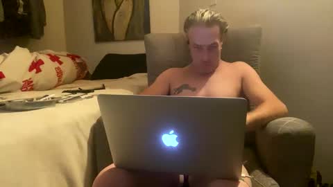 Snapshot of lustnvice chatting on December 17, 1:44 am LustnVice Entertainement online show from December 17, 1:44 am