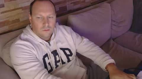lustonfan online show from April 22, 1:01 pm