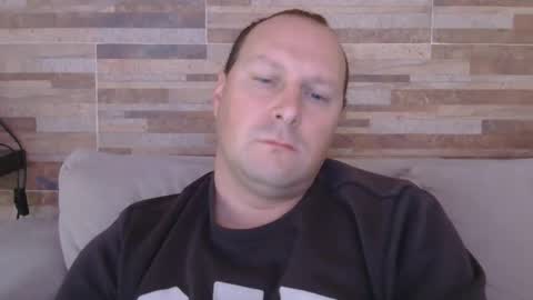 lustonfan online show from June 9, 12:39 pm