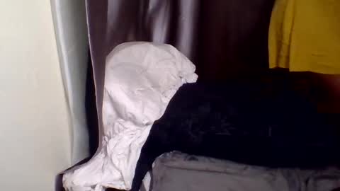 Snapshot of lustrouschoco chatting on June 16, 7:05 pm lustrous-choco online show from June 16, 7:05 pm