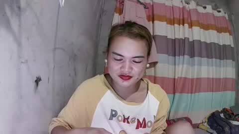 Snapshot of lusty_babe25 chatting on October 22, 8:36 am Flora Mae online show from October 22, 8:36 am