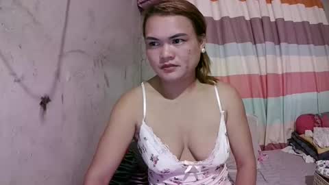 Snapshot of lusty_babe25 chatting on November 4, 8:46 am Flora Mae online show from November 4, 8:46 am