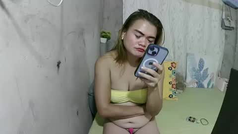 Flora Mae online show from March 15, 6:25 pm