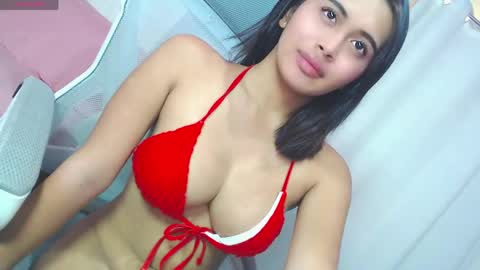 Snapshot of lustykeisha chatting on May 22, 3:13 am KEISHA - DONT FORGET TO FOLLOW ME AND GIVE ME THUMBS UP 3 online show from May 22, 3:13 am