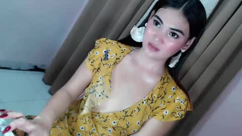 lustyseraphina online show from February 27, 4:34 am