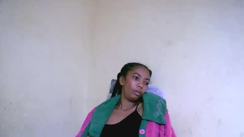 Snapshot of lutchia chatting on September 16, 12:44 am lutchia online show from September 16, 12:44 am