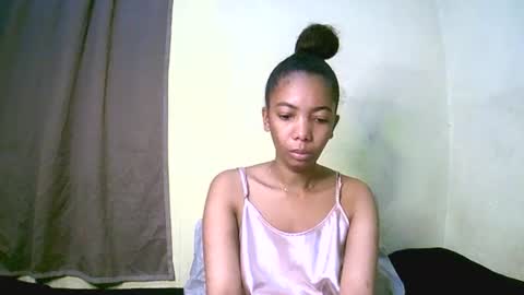 Snapshot of lutchia chatting on October 2, 7:04 am lutchia online show from October 2, 7:04 am