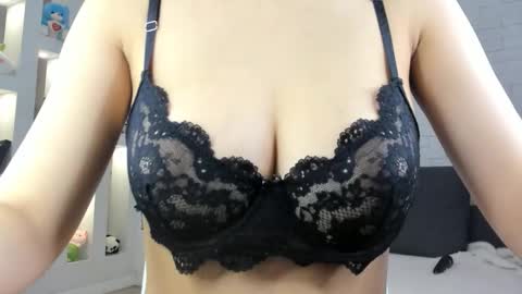 Snapshot of luv_yuna chatting on March 4, 1:28 pm Yuna online show from March 4, 1:28 pm