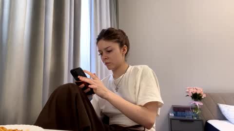 Adele online show from March 9, 8:18 am