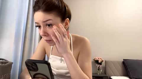 Adele online show from March 10, 8:30 am