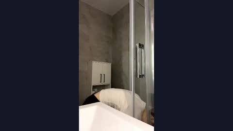 Adele online show from March 15, 8:42 am