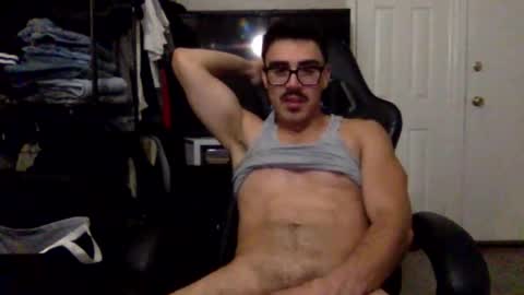 Snapshot of luvrboy77 chatting on June 8, 1:28 am luvrboy77 online show from June 8, 1:28 am