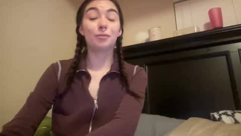 luvrxstarx online show from March 15, 6:19 am